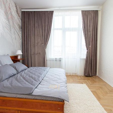 Центр Просторі Апартаменти, Поруч Площа Ternopil Exterior foto